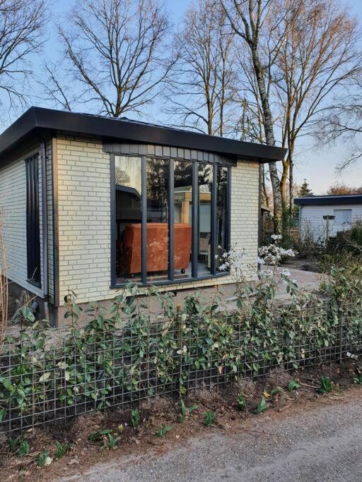 Cozy Chalet For 4 Veluwe Putten Luaran gambar
