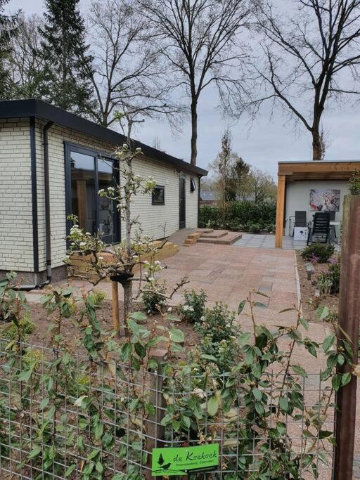 Cozy Chalet For 4 Veluwe Putten Luaran gambar