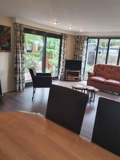Cozy Chalet For 4 Veluwe Putten Luaran gambar